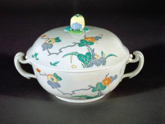 Covered Dish Decorated in the Kakiemon Style