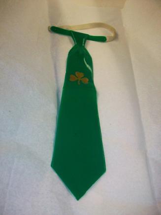 Green Plastic Tie with Shamrock