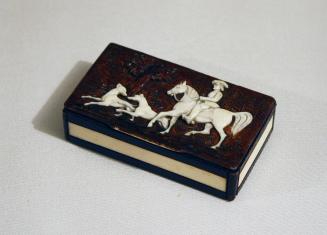Snuffbox Depicting Hunter and Dogs