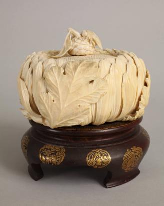 Chrysanthemum Shaped Ivory Box with Lid