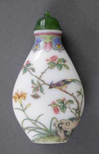 Guyuexuan-style Snuff Bottle with Bird and Flower Motif