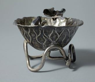 Lotus-form Cup with Spoon