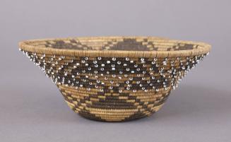 Beaded Basket with Crossing Design