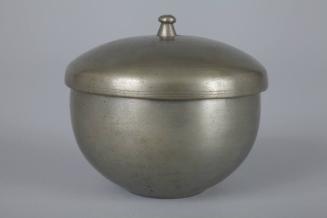 Covered Sauce Dish