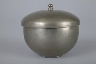 Covered Sauce Dish