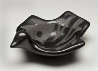 Black-on-Black Shallow Bowl in the Shape of a Bird