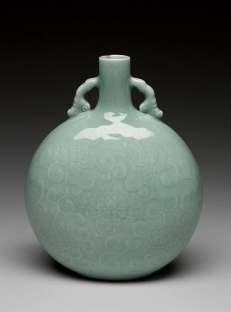 Moonflask or Pilgrim's Flask (Bianhu)